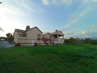 Maison en Las Lomas. Exclusiva villa rstica con parcela de 9.000m en la prestigiosa