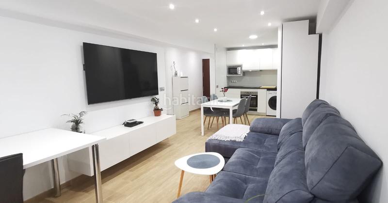 Foto f846f428-ffc2-4023-878f-b7146dd5f1ab. Piso moderno apartamento 1 dormitorio, reformado con vistas despejadas en Benalmádena