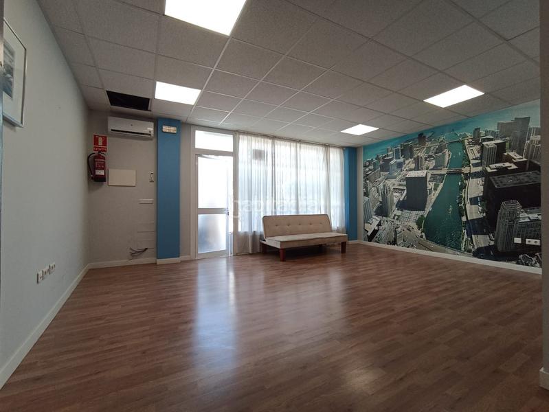 Foto 59aa5387-cc81-4e55-8fc2-ea1c66db8450. Local comercial local reformado en venta en zona camino de málaga ctra. de cártama, a solo 5 minutos andando del Centro! en Alhaurín el Grande