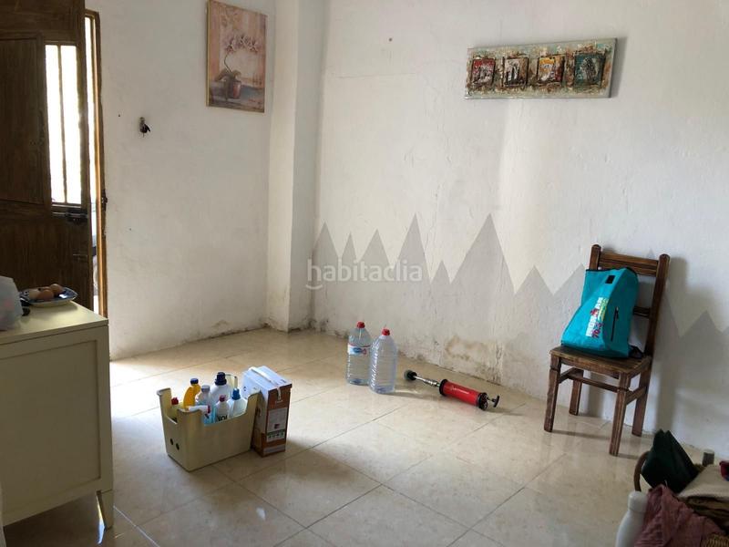 Foto 91df3437-0007-42d5-a6bb-e04c3c44744c. Piso  para reformar con 3 dormitorios, patio y doble acceso en Alozaina