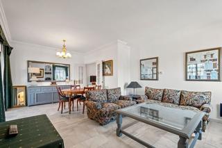 Casa a Cártama. Preciosa villa en estación de cártama  parcela de 760m2, piscina