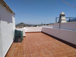 Dúplex a Coín. Impresionante ático dúplex con terraza panorámica y balcón priva