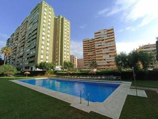 Appartement à Los Boliches. Gran piso a reformar en los boliches, a 500 metros de la playa