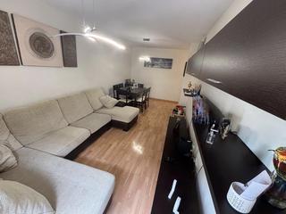 Flat in Las Flores. Precioso piso en venta en las lagunas  3 habitaciones, 2 baños y
