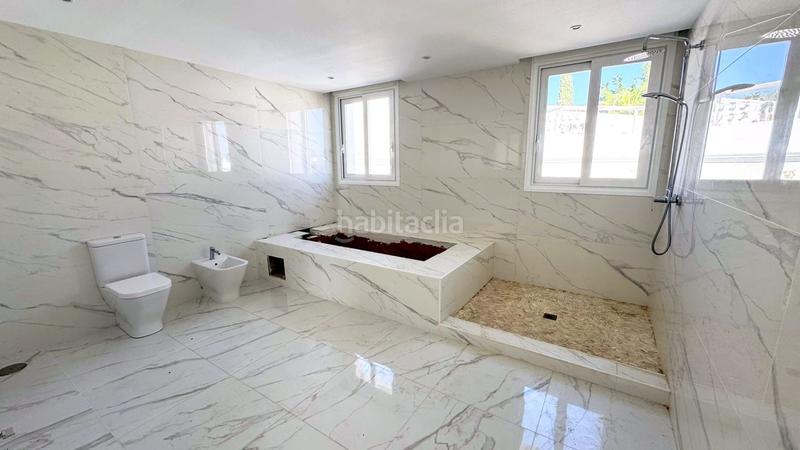 Foto b17cc4d8-2763-4d35-adb9-ab793f53a4d6. Xalet amb calefacció piscina a Paraiso - Barronal Estepona