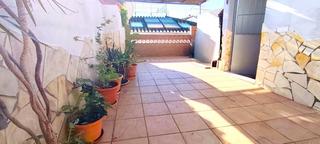 Casa adossada a Coín. Casa pareada en coín con gran solárium, 3 habitaciones