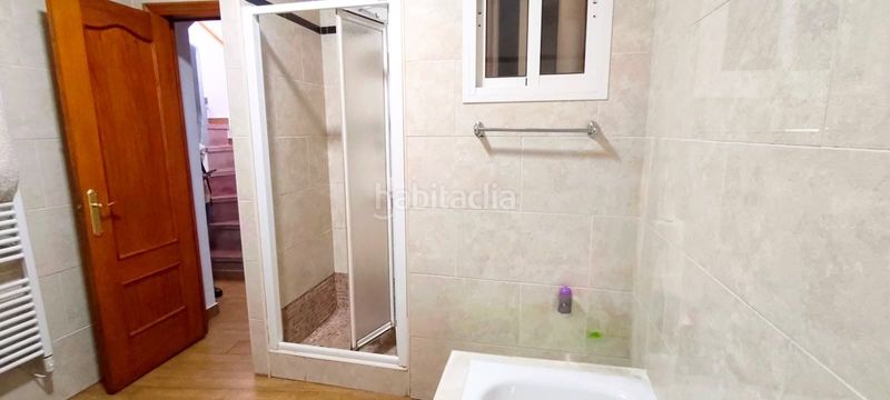 Foto abb7d83b-09cf-47a5-92d9-ee0a8b109b17. Casa adossada amb calefacció a Coín