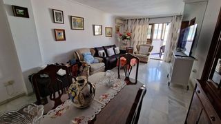 Etagenwohnung in Puerto Deportivo. Piso  de 95m2 en puerto de fuengirola  con 3 dormitorios, garaje
