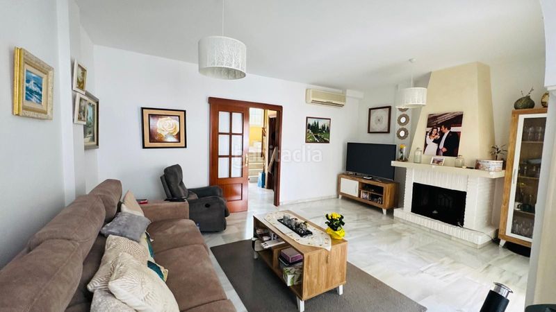 Foto 3b65258f-34d9-46cf-b75c-05f8d3fd923f. Casa amb calefacció piscina a Torreblanca del Sol Fuengirola