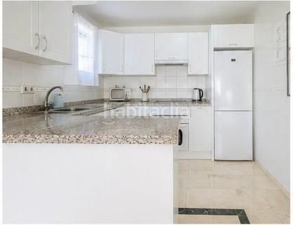Foto 15ce7a34-eb05-4734-89ca-f40e362a4984. Edificio in San Luis de Sabinillas Manilva