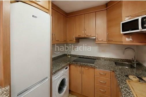 Foto 30da5b90-f950-45c6-bd28-fa8c6867097c. Edificio in San Luis de Sabinillas Manilva