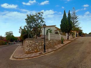 Casa in Campo de Mijas. Villa independiente en urb. el lagarejo de mijas, a reformar, co