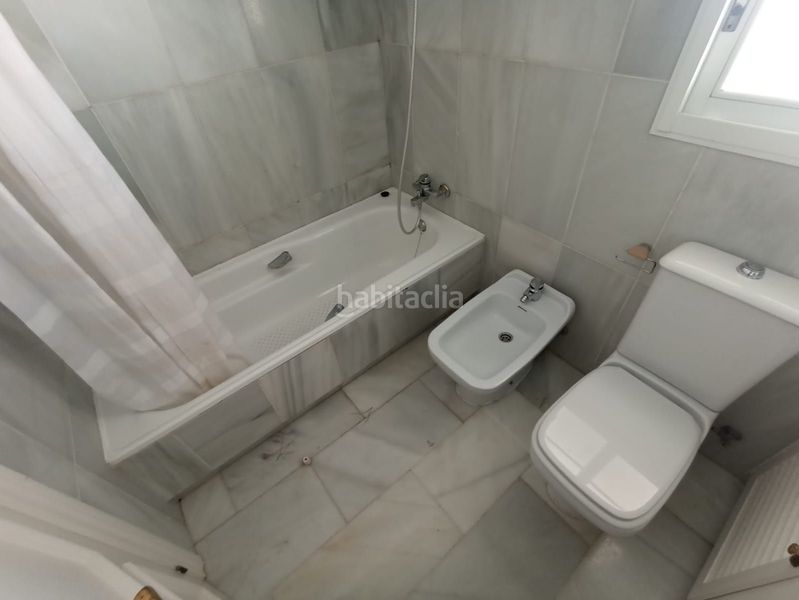 Foto 474d90b8-3f7a-4991-85b5-3c6bf66b6828. Casa amb calefacció aparcament piscina a La Concha - Resina Golf Estepona