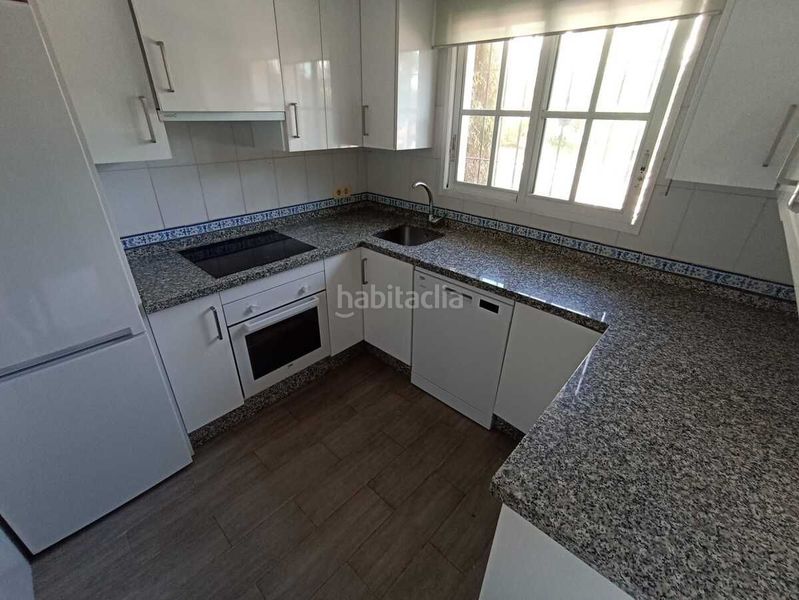 Foto c915ebb8-91f7-4f3b-8a39-68ae265dd2c1. Casa amb calefacció aparcament piscina a La Concha - Resina Golf Estepona