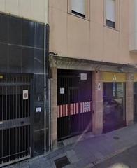 Lloguer Aparcament de moto a Calle fernández ballesteros 6d