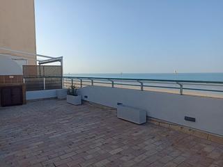 Location Attique  Calle marianista cubillo 6. Espectacular atico dos dormitorios con vistas al mar