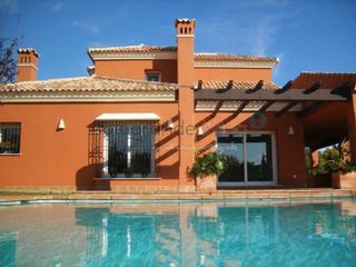 Xalet a Sotogrande Alto. Villa en venta en sotogrande alto, 4 dormitorios.
