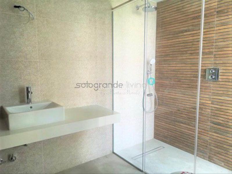 Foto d05e7be0-155f-4244-831d-80bd94d06fc3. Chalet with heating parking pool in Sotogrande alto Sotogrande