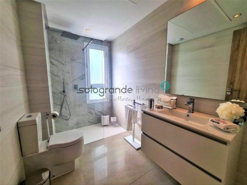 Foto 522eb7f3-53c1-4071-a73e-c537b5f8b4e4. Piccolo appartamento con riscaldamento parcheggio piscina in Sotogrande
