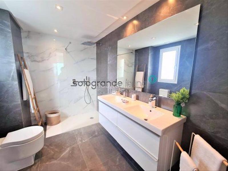 Foto bcba1eff-d17c-4f84-91c9-a5383c07a310. Piccolo appartamento con riscaldamento parcheggio piscina in Sotogrande