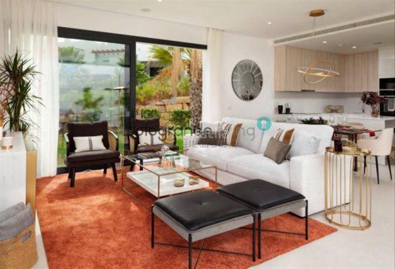 Foto 2094e828-74f4-4625-a433-66a72a217e60. Chalet mit heizung parking pool in Casares golf - Casares del sol Casares