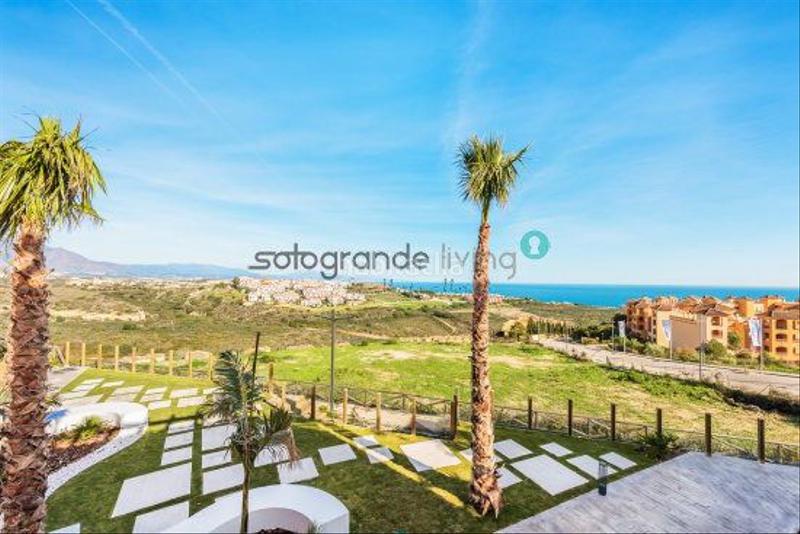 Foto 49b7c484-7c73-4da9-a4f3-ec24d392b174. Apartamento  en venta , 3 dormitorios. en Manilva