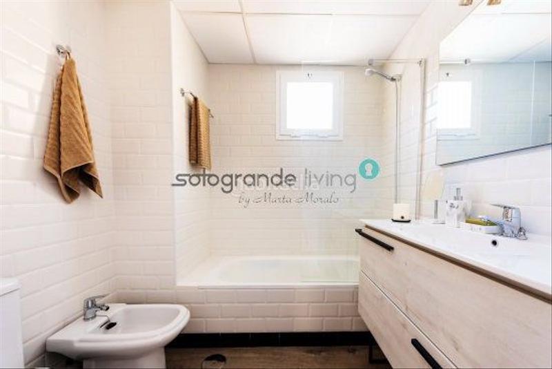 Foto 5ceb921a-0746-4d27-af87-3901461c9085. Apartamento  en venta , 3 dormitorios. en Manilva