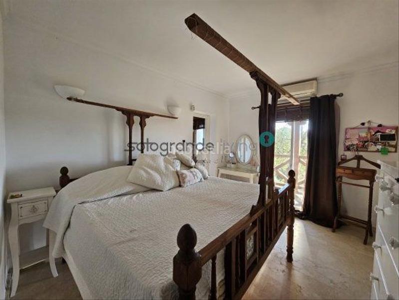 Foto 0321ef1c-fe51-4ce1-ae4e-15934db0cdb2. Chalet con riscaldamento piscina in Sotogrande costa Sotogrande