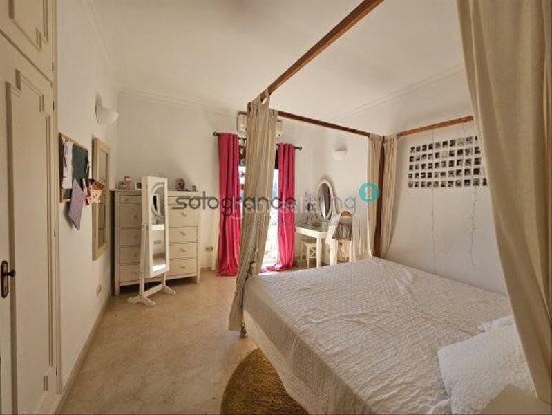 Foto 0353a3af-699c-4421-a720-3b5cd3f90b41. Chalet con riscaldamento piscina in Sotogrande costa Sotogrande