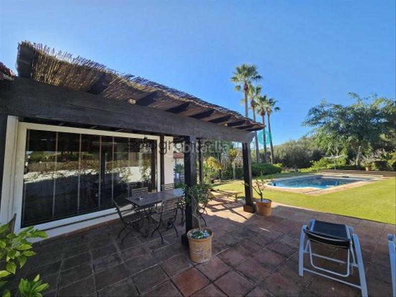 Foto 95be9000-54d3-4057-b6f6-b8e8f2ff6911. Chalet con riscaldamento piscina in Sotogrande costa Sotogrande