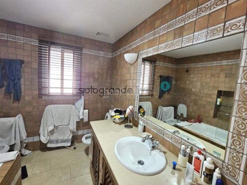 Foto b5bd3e49-5335-4a52-8d09-ef4f616e606b. Chalet con riscaldamento piscina in Sotogrande costa Sotogrande