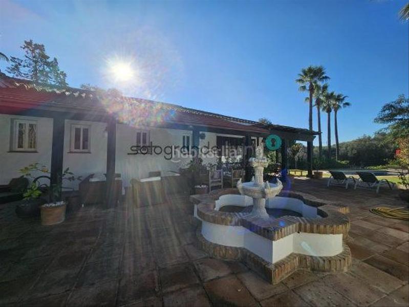 Foto f3232b26-8c3d-42d7-91a2-36ce5b32ad00. Chalet con riscaldamento piscina in Sotogrande costa Sotogrande