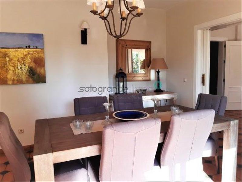 Foto 21cbec43-359f-423c-b8c5-c036771fa024. Alquiler chalet villa en alquiler - alto, 5 dormitorios. en Sotogrande