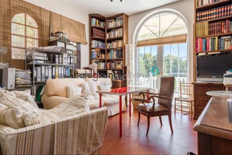 Foto 256e672f-9ff5-4d09-86d5-41db99194b86. Chalet with parking pool in Sotogrande alto Sotogrande