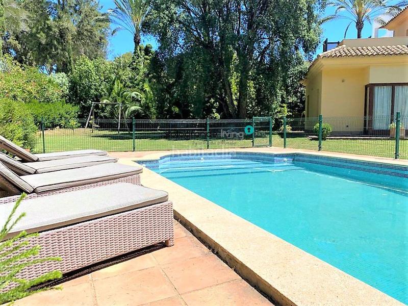 Foto 379f23c6-8931-46b2-9e94-0d998755773f. Chalet con riscaldamento parcheggio piscina in Sotogrande alto Sotogrande