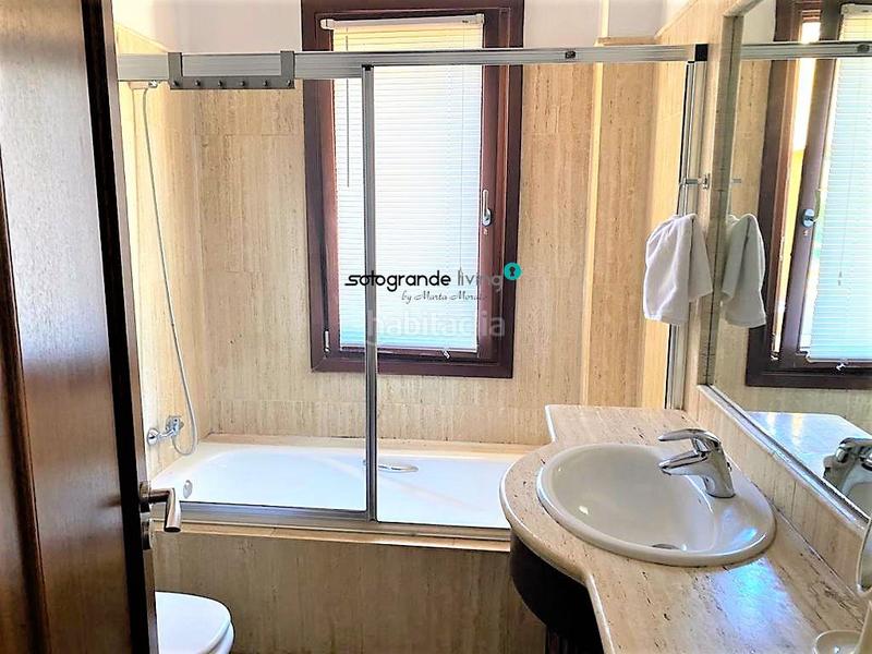 Foto 575686b3-12cc-4280-b1c5-8420779c1695. Chalet con riscaldamento parcheggio piscina in Sotogrande alto Sotogrande