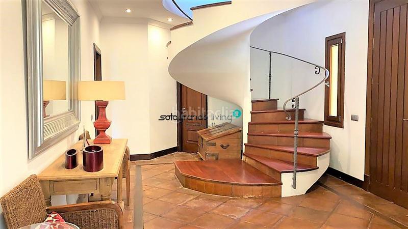 Foto 6a7b8de6-cf63-472e-8aa8-e29896552333. Chalet con riscaldamento parcheggio piscina in Sotogrande alto Sotogrande