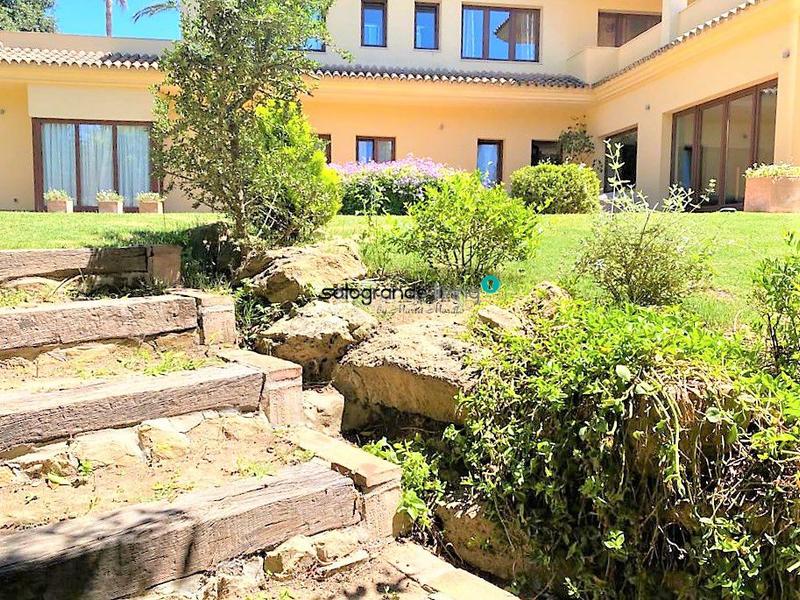 Foto 7e9009e9-b79d-4073-abbb-d35b710f875d. Chalet con riscaldamento parcheggio piscina in Sotogrande alto Sotogrande