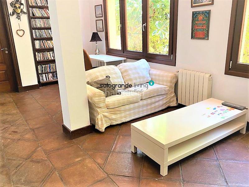 Foto 924c134a-4cab-4de0-9a4a-7a43a7fe2a3c. Chalet con riscaldamento parcheggio piscina in Sotogrande alto Sotogrande