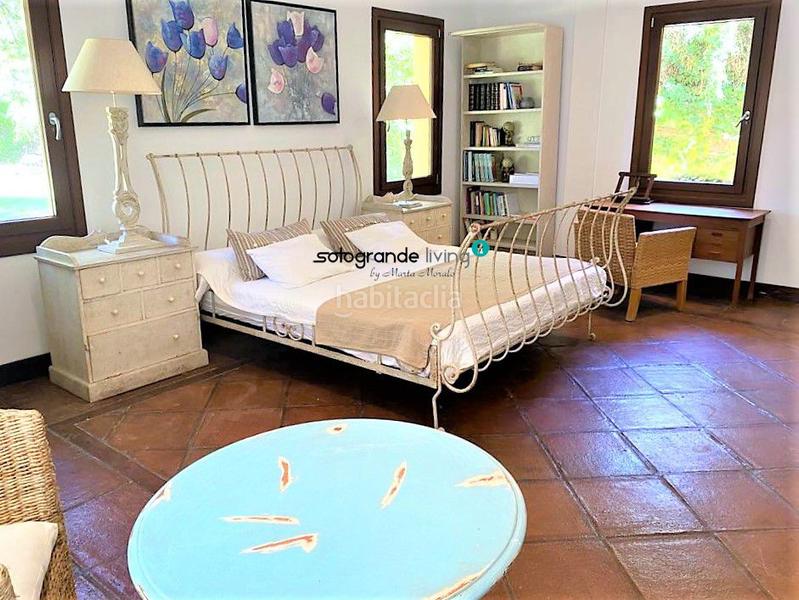 Foto a3daa00d-a908-4f21-b70a-97d17b627441. Chalet con riscaldamento parcheggio piscina in Sotogrande alto Sotogrande