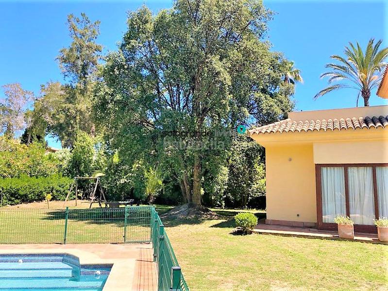 Foto cc8f7334-cf1b-49e0-8032-3bbc5e4a3e5b. Chalet con riscaldamento parcheggio piscina in Sotogrande alto Sotogrande