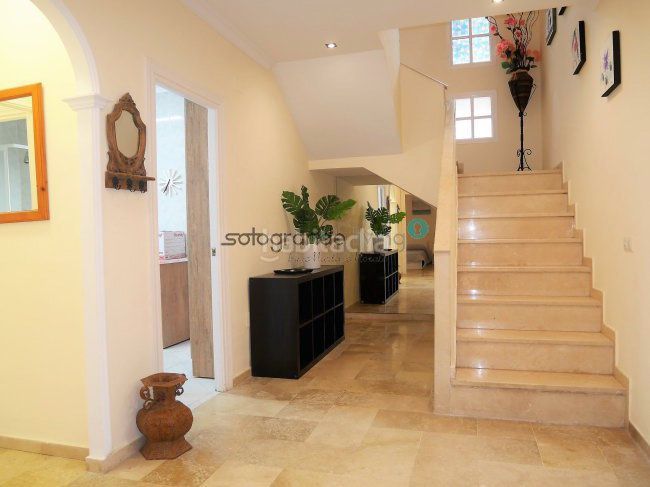 Foto feb9bb6b-38a8-47e9-ae2b-94660c6cc1a8. Alquiler chalet villa en alquiler alto, 4 dormitorios. en Sotogrande