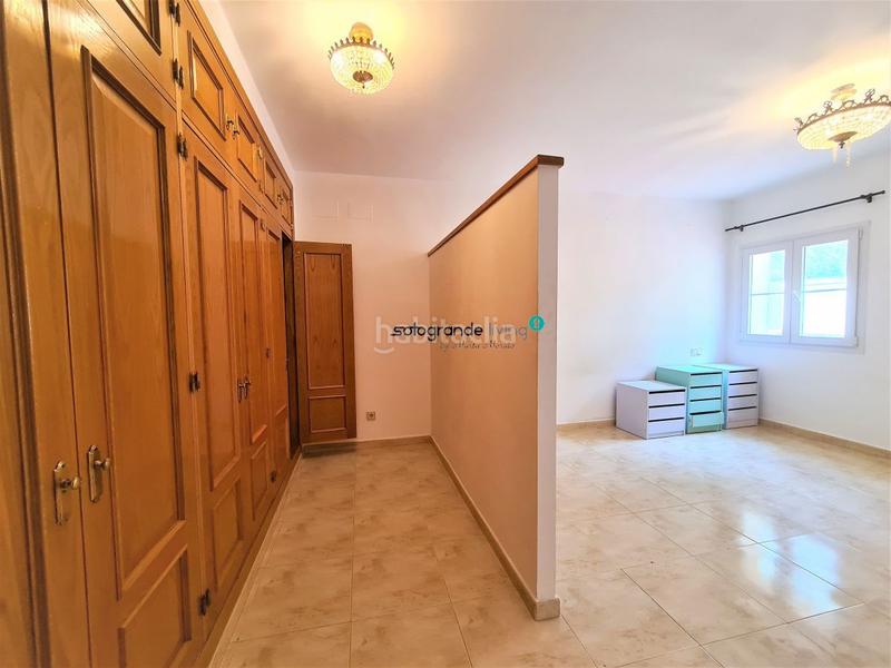 Foto 781d75f1-02db-4727-a642-7b9ad955c781. Alquiler chalet villa en alquiler - alto, 6 dormitorios. en Sotogrande