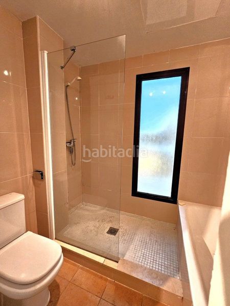 Foto 22d41e63-3b28-4aec-812f-75304a076214. Casa adossada amb calefacció aparcament piscina a La Alcaidesa