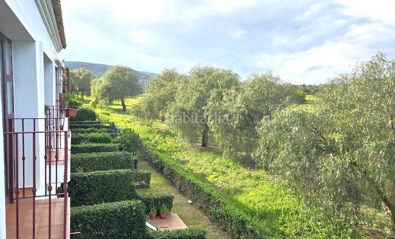 Foto f5fb0c72-3404-4954-95ef-afa3a4018e23. Casa adossada amb calefacció aparcament piscina a La Alcaidesa