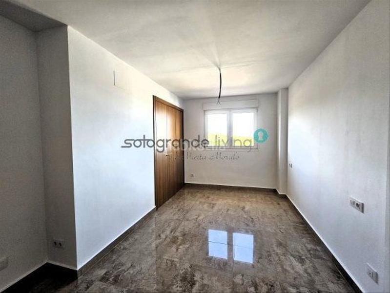 Foto b03f0b3b-6cb3-484a-9a25-163c6bd6dde2. Apartamento  en venta en Chullera, 3 dormitorios. en Manilva