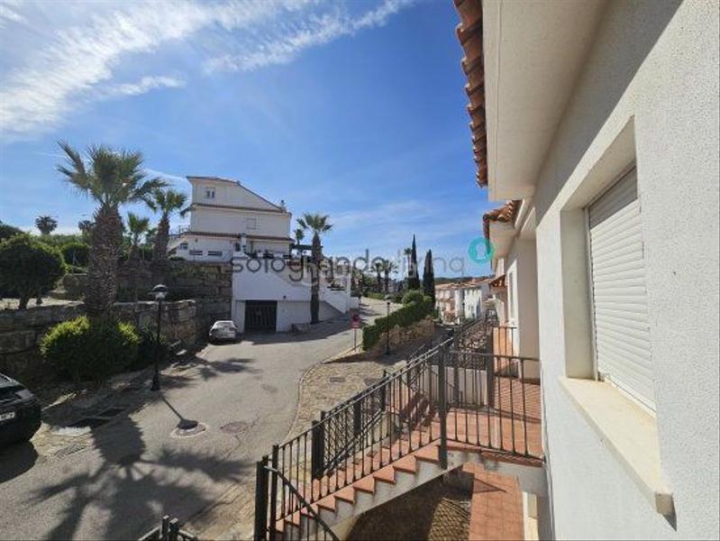 Foto b09011a6-c8ae-431e-b256-281bf3be29fb. Apartamento  en venta en Chullera, 3 dormitorios. en Manilva