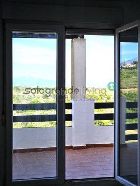 Foto eb28da02-5c66-44c2-a155-7716b2ca1fd8. Apartamento  en venta en Chullera, 3 dormitorios. en Manilva