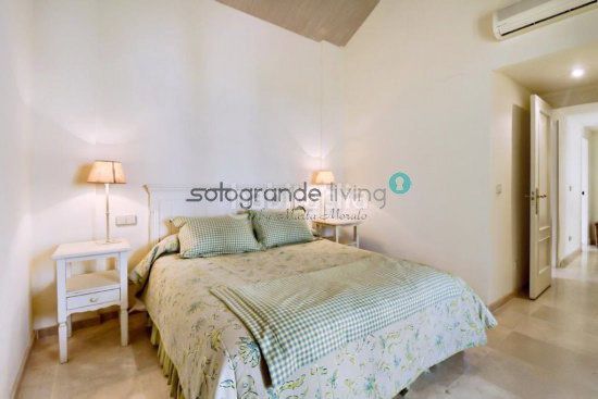 Foto f2e9defc-0eee-4d1c-a020-553188a06a91. Alquiler casa adosada  en alquiler marina, 4 dormitorios. en Sotogrande
