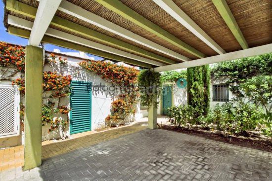 Foto 0d43f92a-7221-471d-a4b0-c93b6cd285e6. Lloguer casa adossada amb calefacció aparcament piscina a Sotogrande
